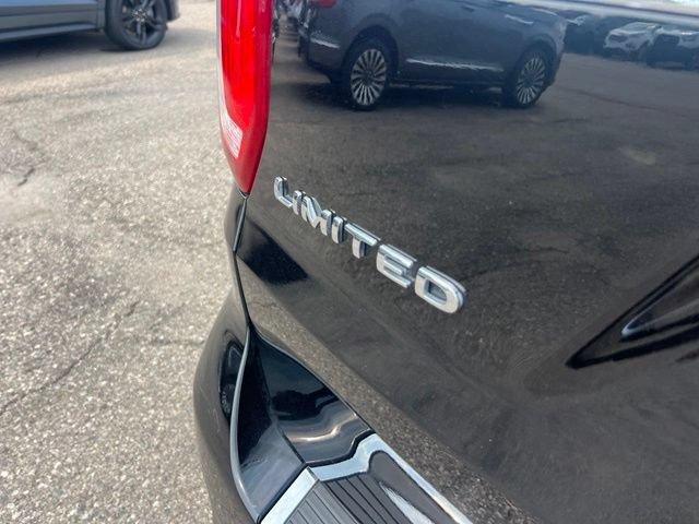 Certified 2018 Ford Explorer Limited w/ Equipment Group 301A AWD/4WD image 30