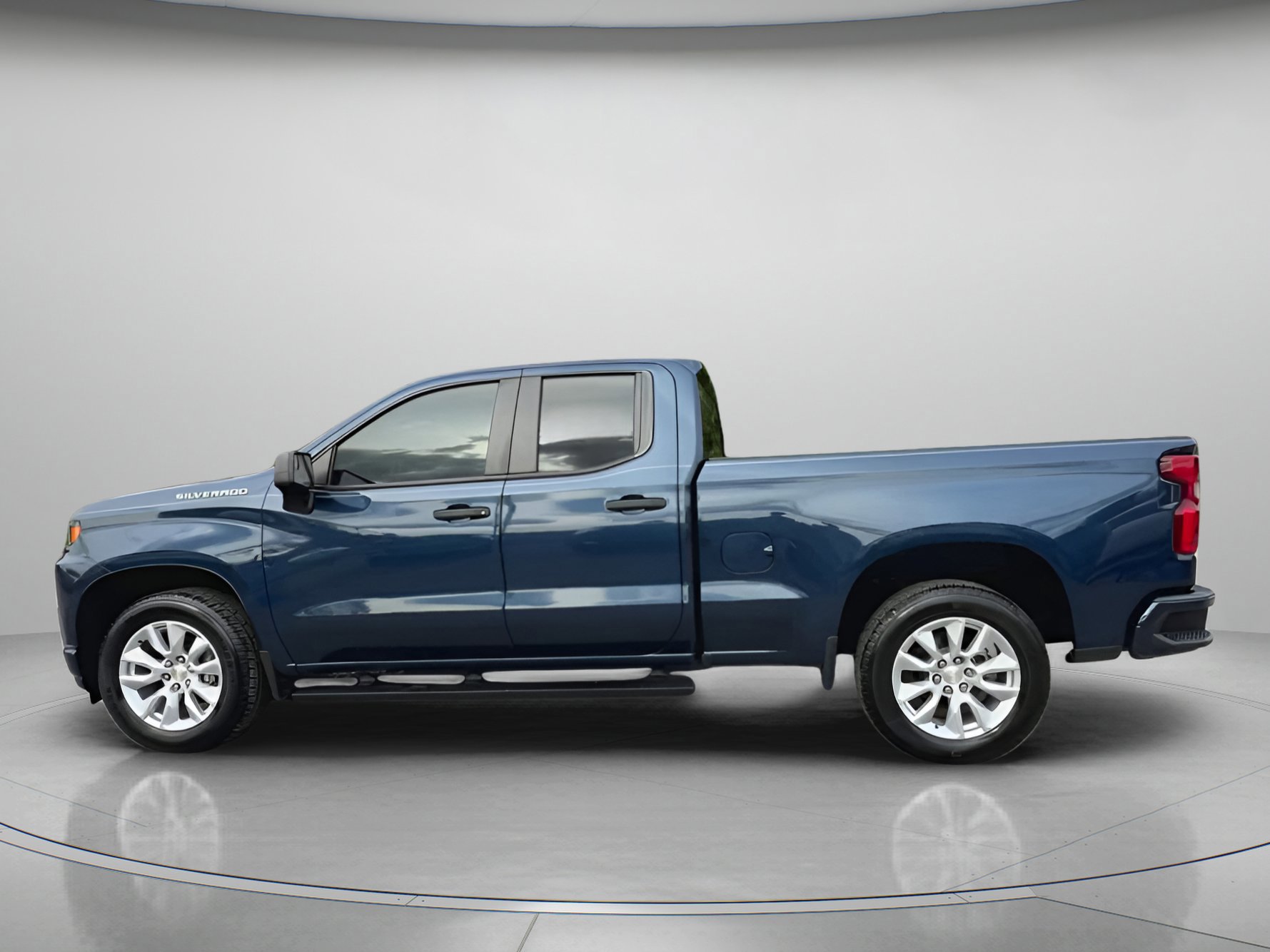 Used 2019 Chevrolet Silverado 1500 Custom w/ Custom Convenience Package image 9