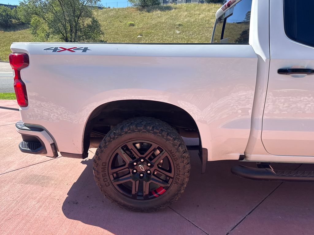 Used 2023 Chevrolet Silverado 1500 RST w/ Redline Edition AWD/4WD image 30