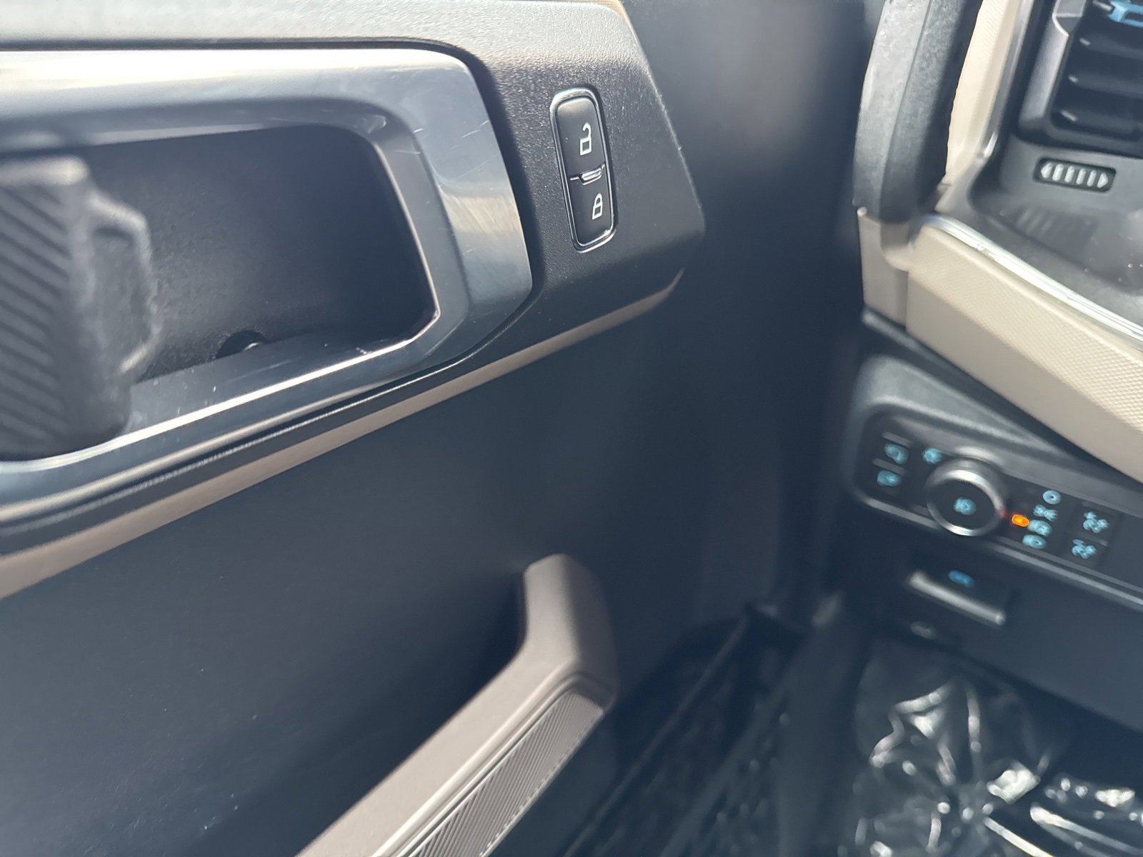 Certified 2022 Ford Bronco Wildtrak image 24