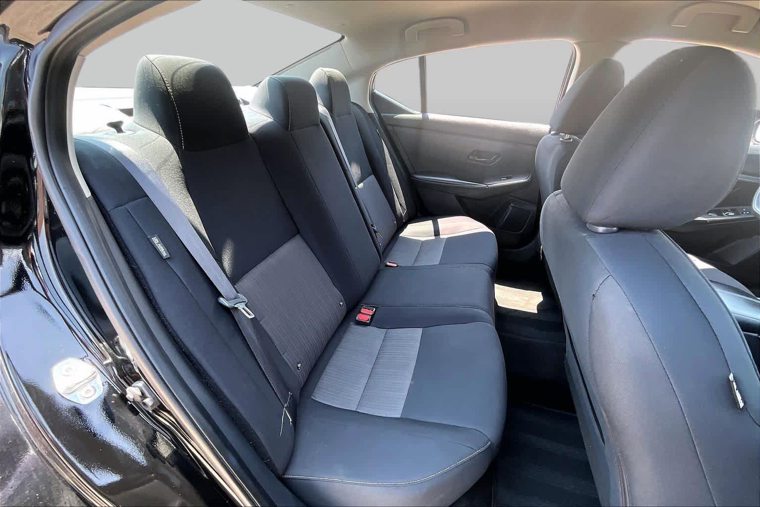 Used 2024 Nissan Sentra SV FWD image 19