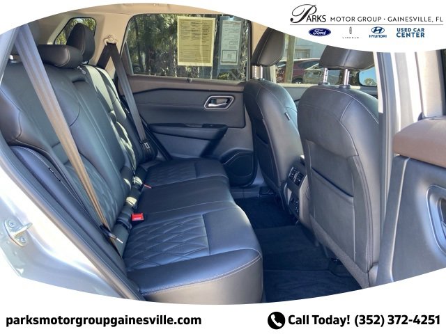 Used 2022 Nissan Rogue Platinum w/ Head-Up Display Package image 16