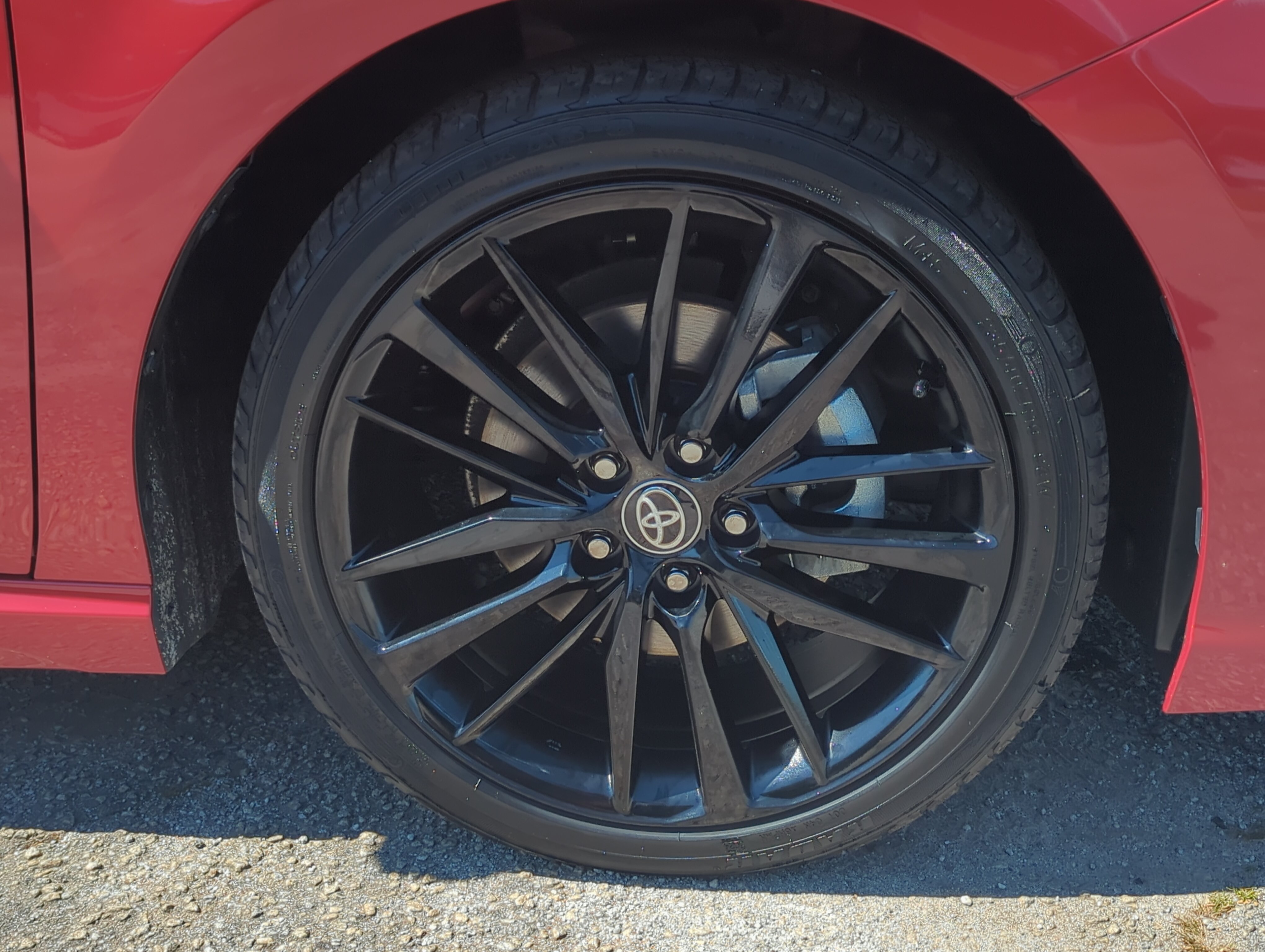 Used 2022 Toyota Camry XSE FWD image 9