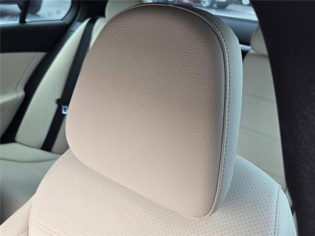 Used 2025 Mercedes-Benz C 300 Sedan image 23