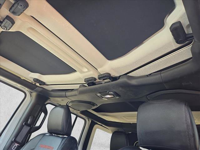 Used 2018 Jeep Wrangler Unlimited Rubicon AWD/4WD image 15