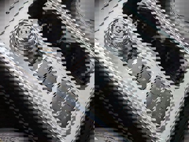 Certified 2024 Ford Explorer XLT w/ Equipment Group 202A image 27