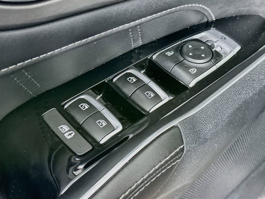 Used 2023 Kia Sorento SX AWD/4WD image 30