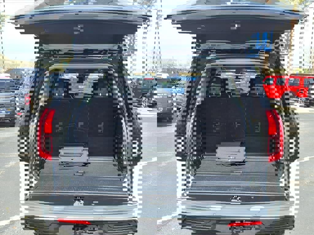 Certified 2025 Ford Expedition Active image 17