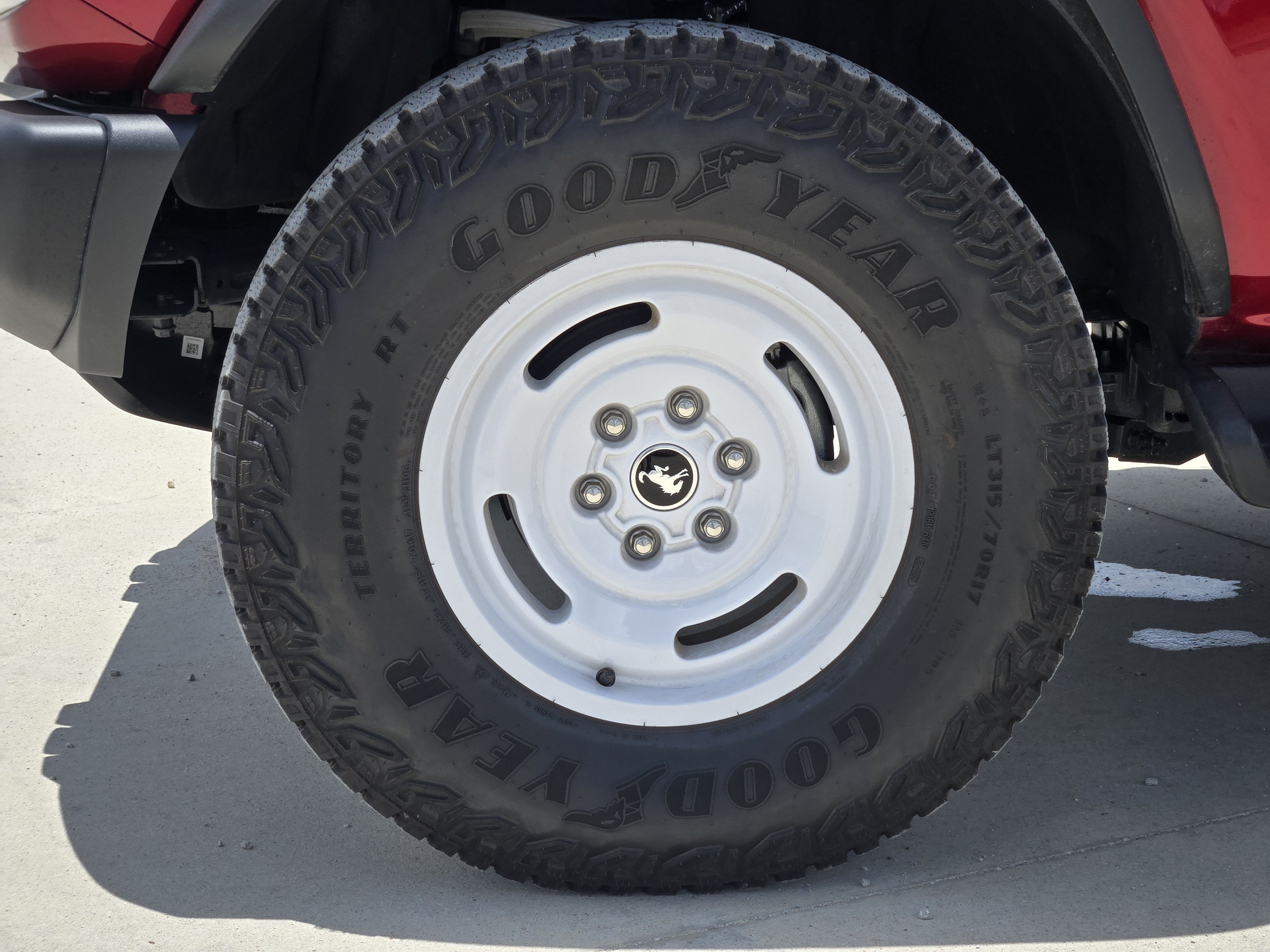 Certified 2025 Ford Bronco Heritage Edition AWD/4WD image 13