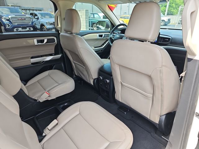 Certified 2021 Ford Explorer XLT w/ Equipment Group 202A RWD image 13