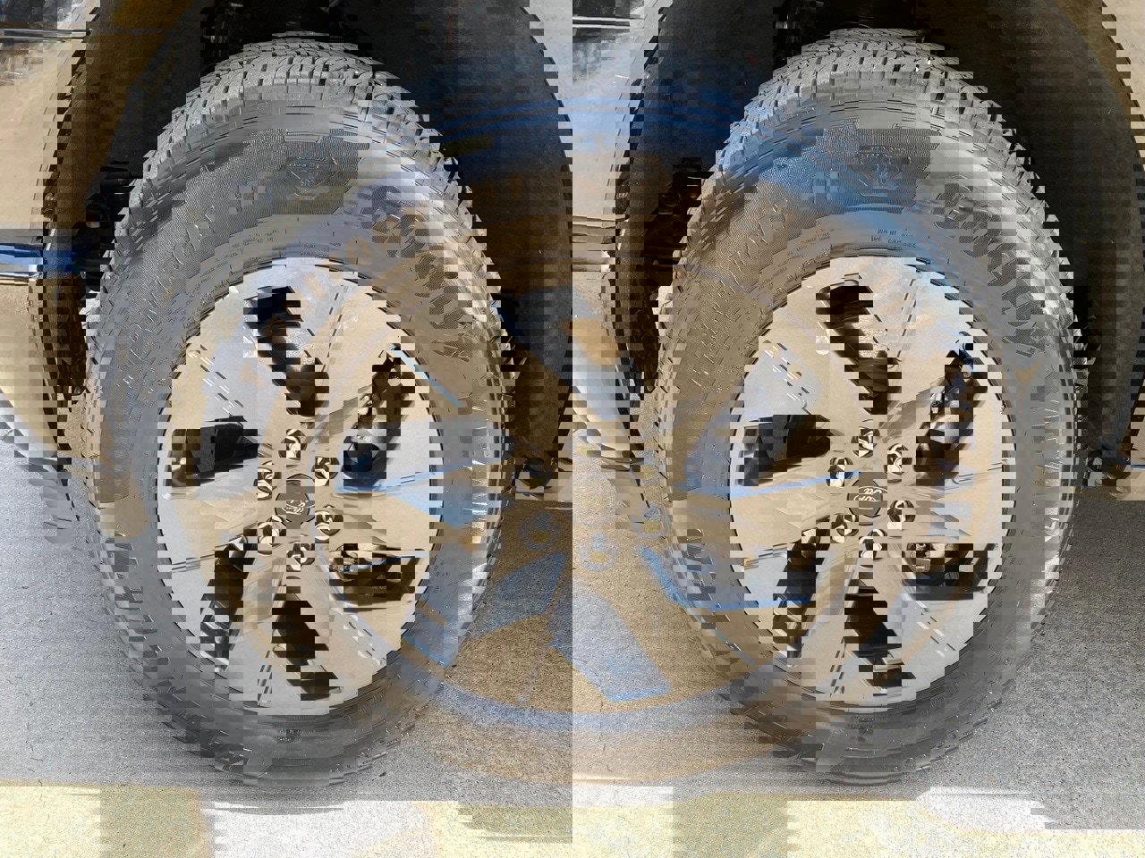 Certified 2025 Ford F150 Lightning Lariat image 39