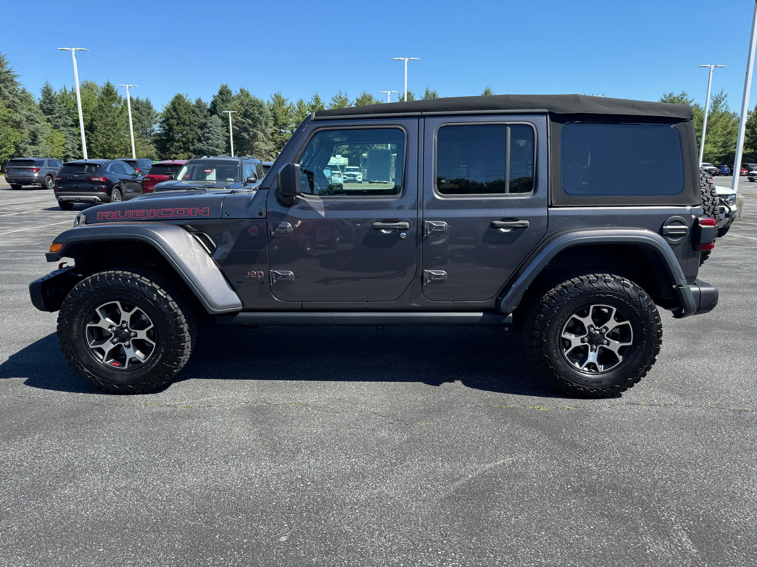 Used 2020 Jeep Wrangler Unlimited Rubicon w/ Dual Top Group AWD/4WD image 2