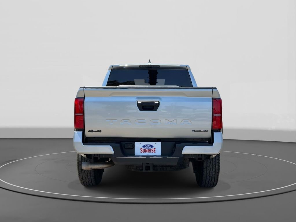 Used 2025 Toyota Tacoma TRD Off-Road AWD/4WD image 6