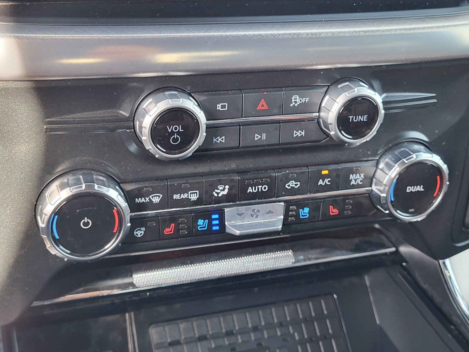 Certified 2025 Ford F150 King Ranch w/ FX4 Off-Road Package image 23