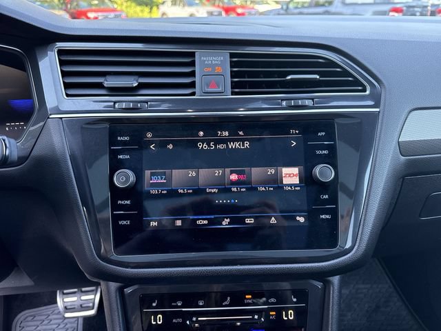 Used 2024 Volkswagen Tiguan SE R-Line FWD image 16