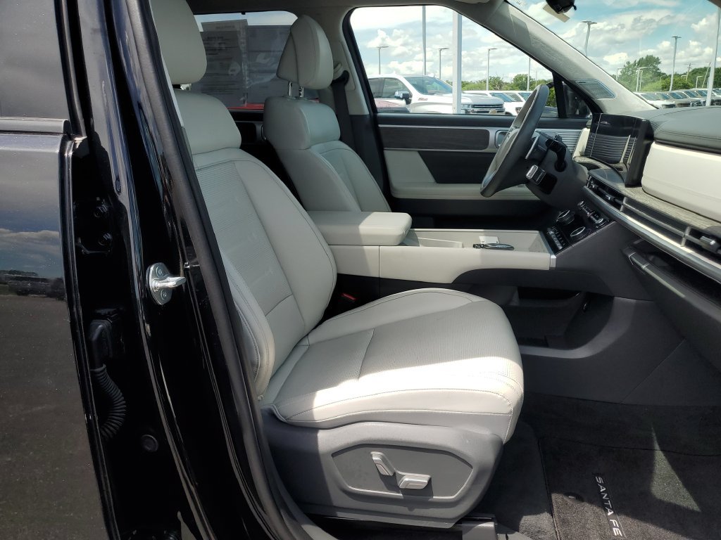 Used 2024 Hyundai Santa Fe Calligraphy AWD/4WD image 17