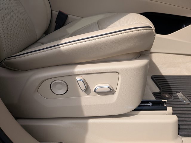 Used 2023 Cadillac Escalade ESV Premium Luxury image 37