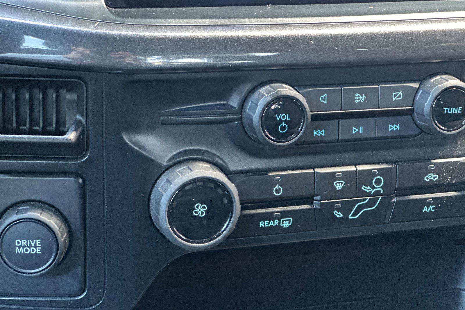 Certified 2024 Ford F150 STX RWD image 29