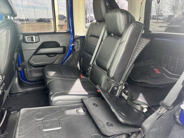 Used 2018 Jeep Wrangler Unlimited Sahara image 29