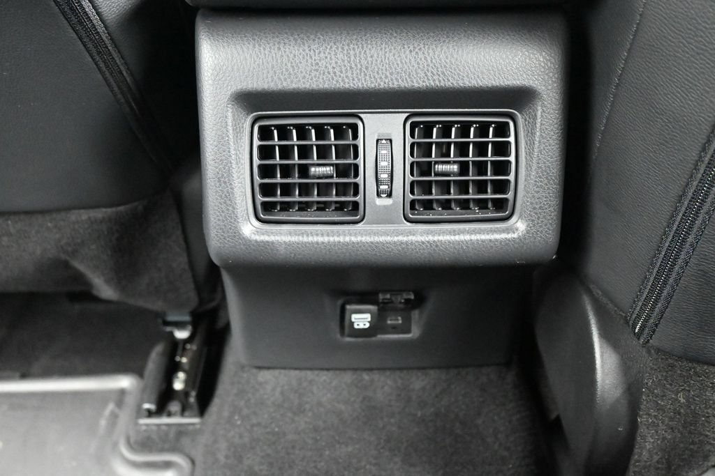 Used 2026 Toyota Camry SE FWD image 21