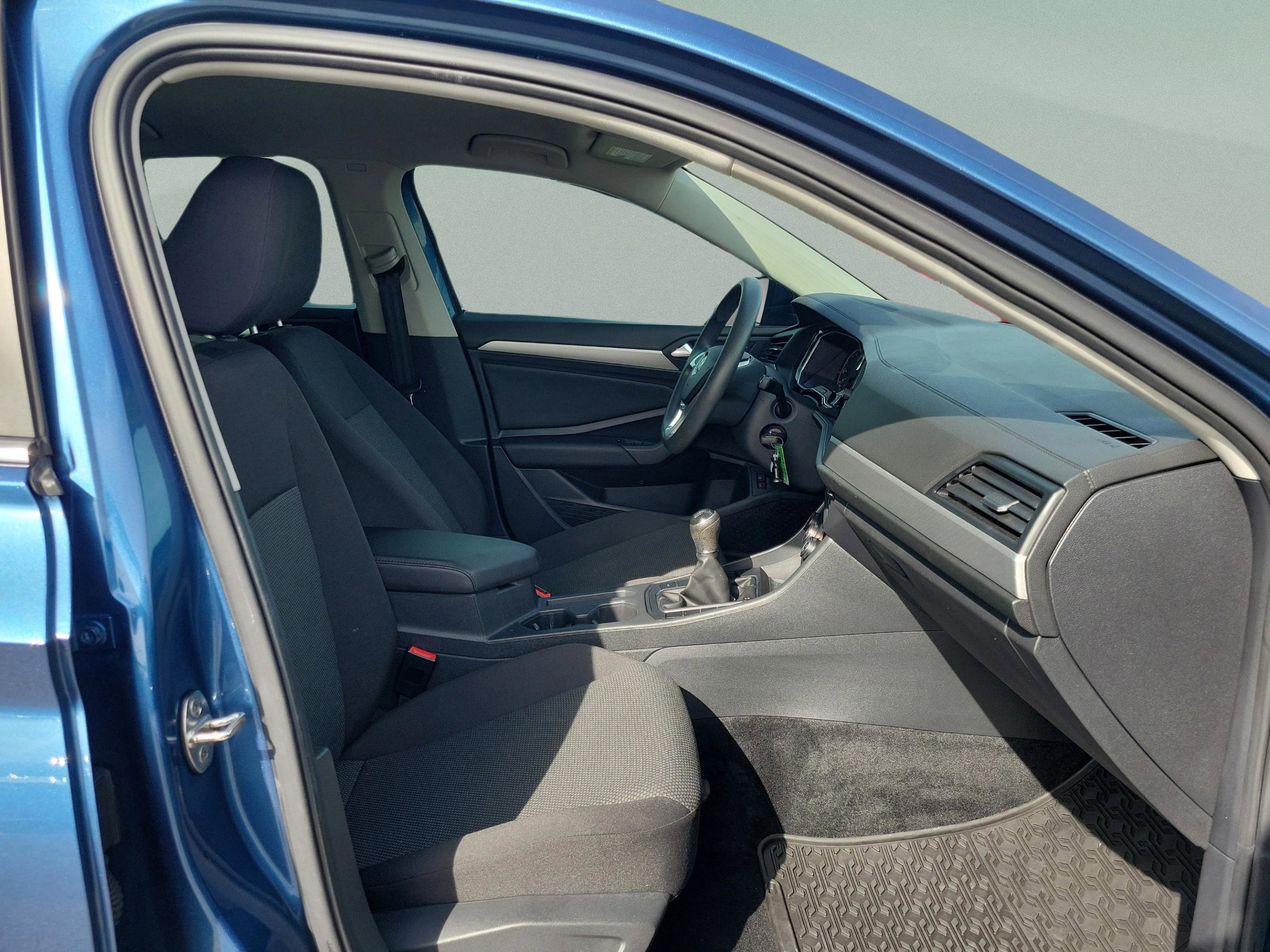 Used 2021 Volkswagen Jetta S image 30