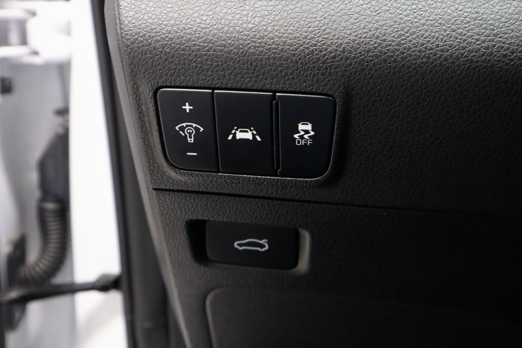 Used 2023 Kia K5 GT-Line image 29