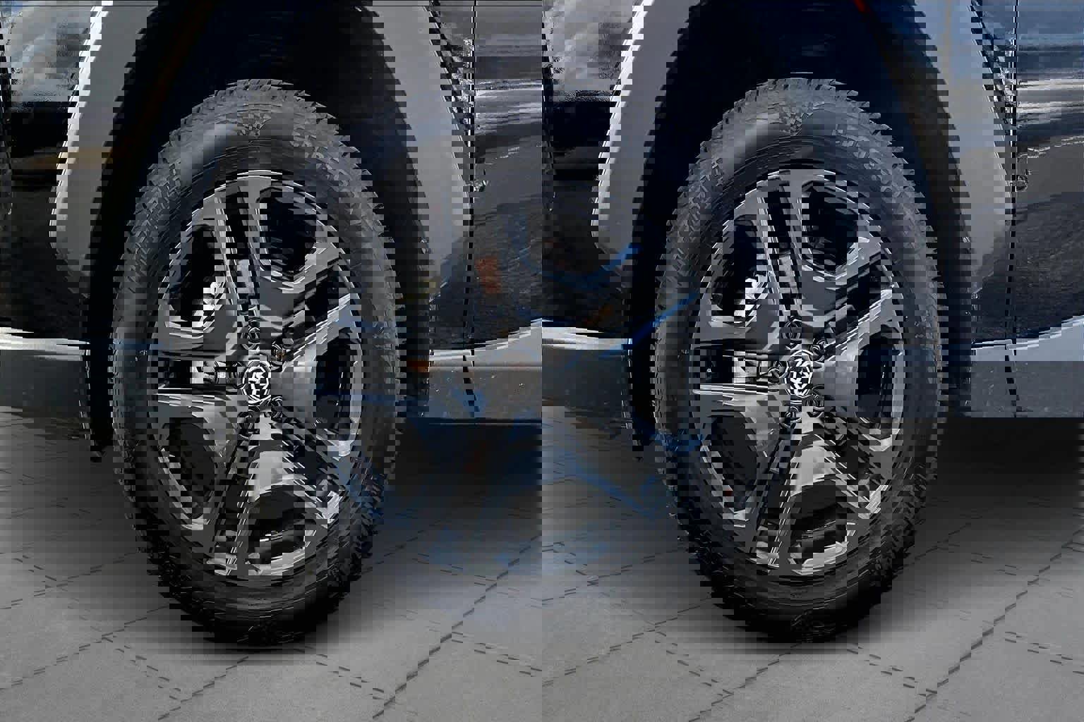 Used 2024 Toyota RAV4 Adventure image 13