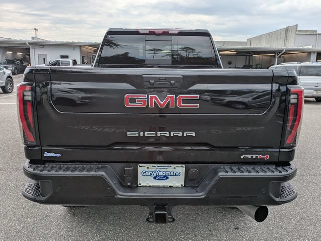 Used 2024 GMC Sierra 2500 AT4 w/ AT4 Premium Plus Package AWD/4WD image 4