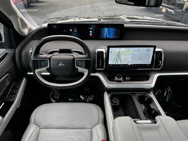 Certified 2025 Ford Expedition Max Platinum w/ Driver's Package AWD/4WD image 13