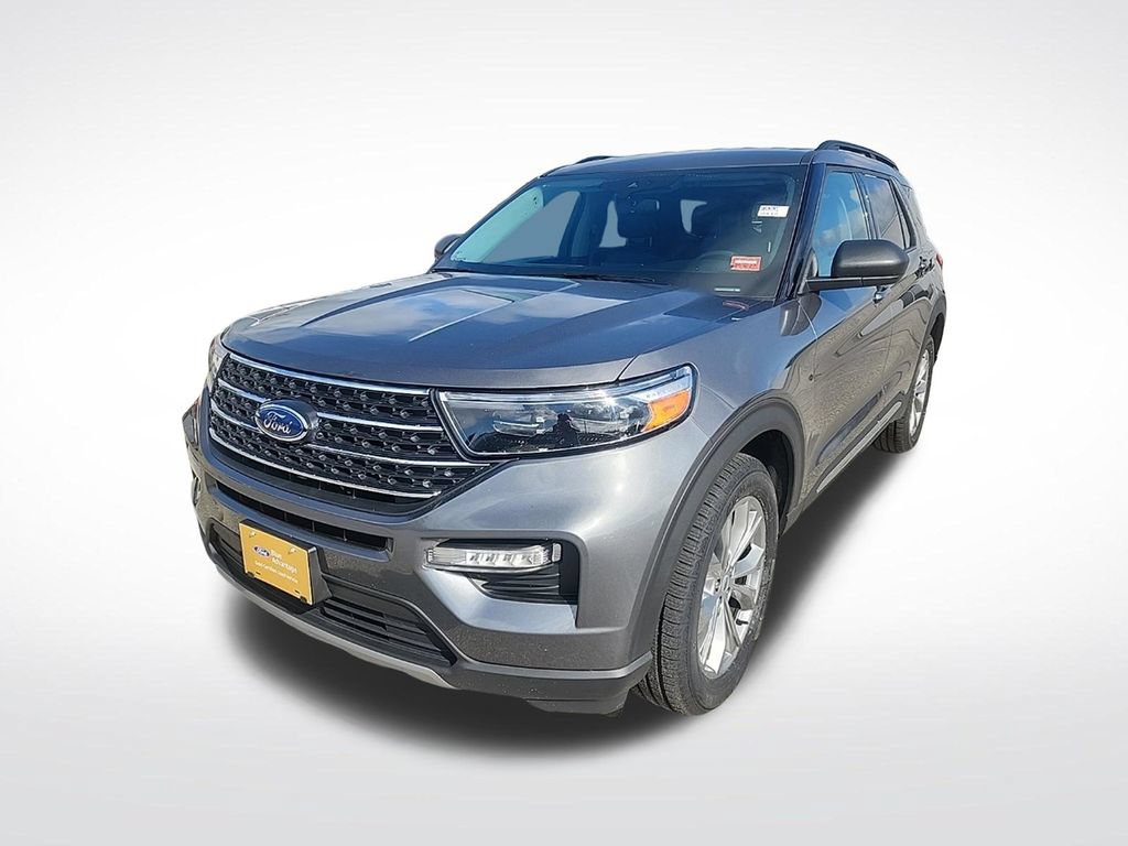 Certified 2023 Ford Explorer XLT w/ Equipment Group 202A AWD/4WD image 3
