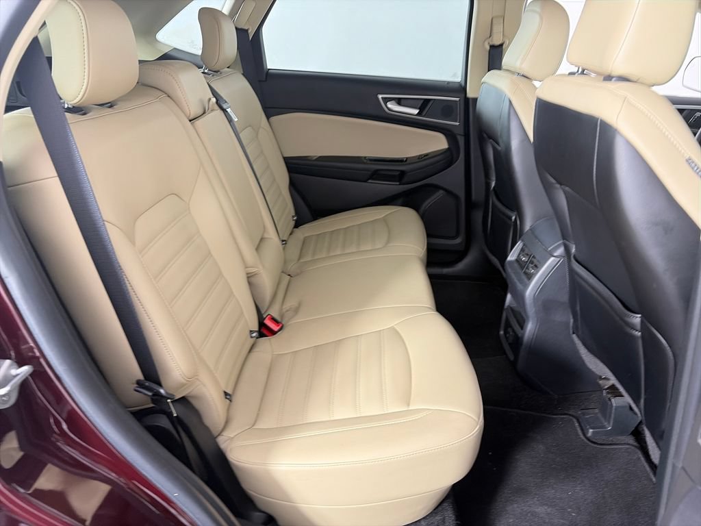 Certified 2020 Ford Edge SEL w/ Cold Weather Package AWD/4WD image 29