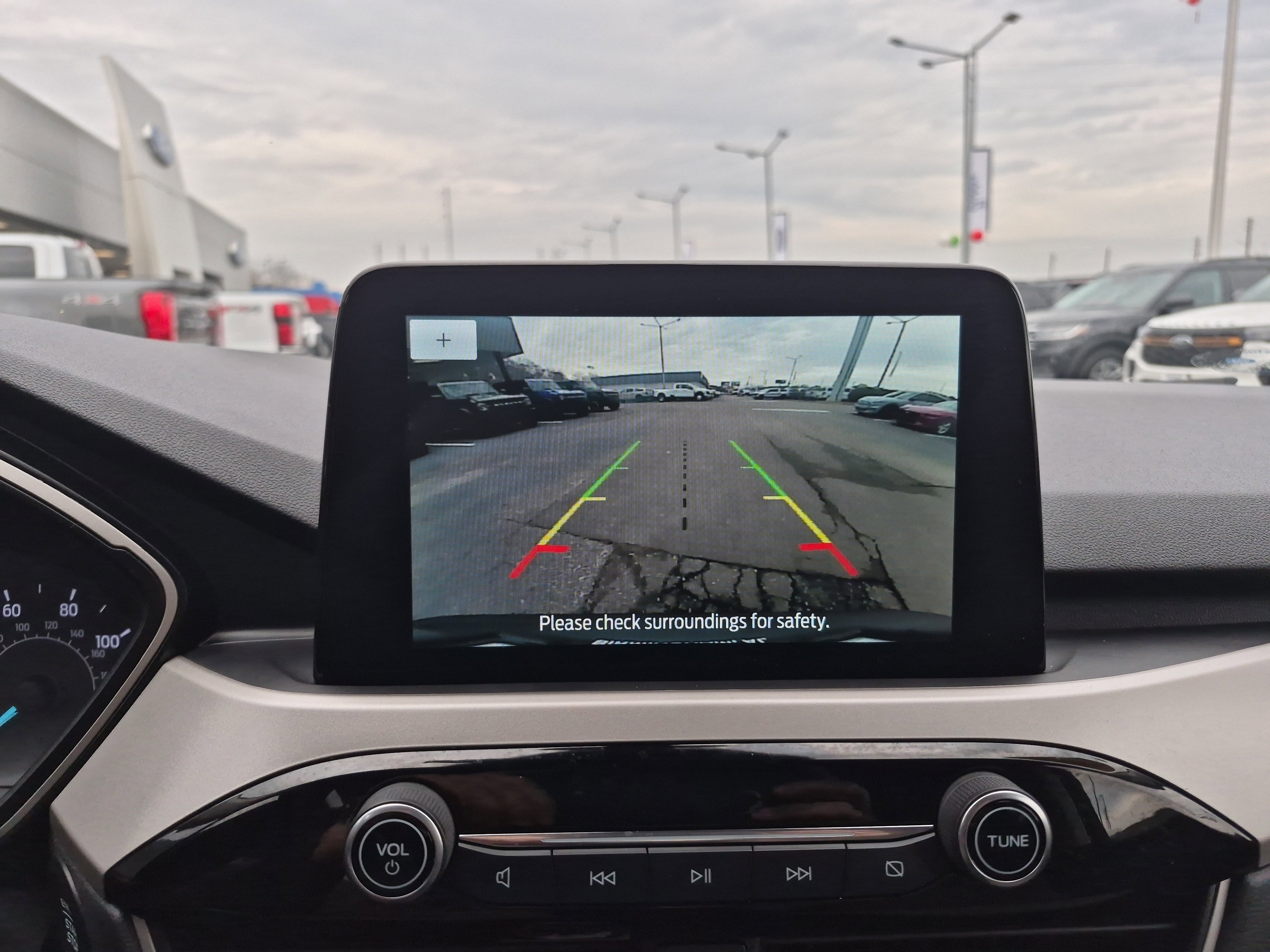 Certified 2022 Ford Escape SE image 34