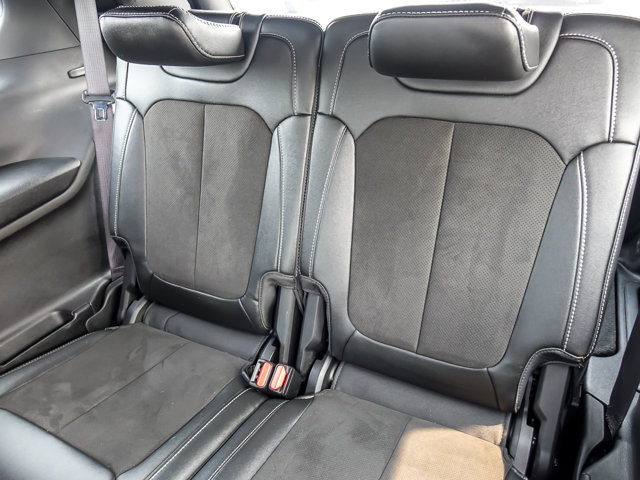Used 2024 Jeep Grand Cherokee L Altitude AWD/4WD image 15