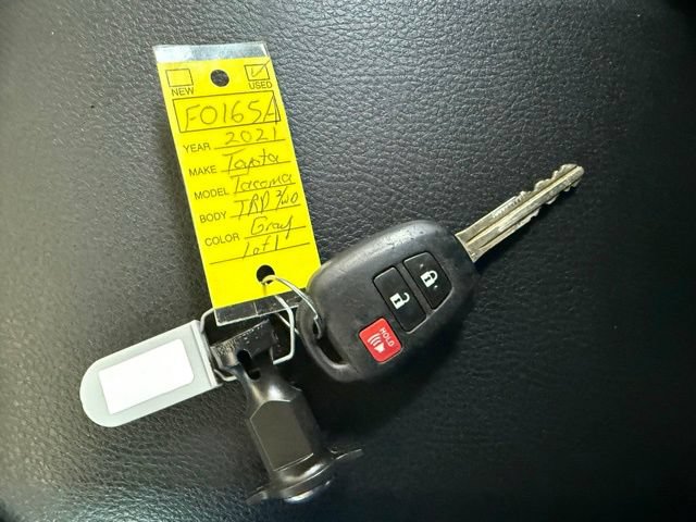 Used 2021 Toyota Tacoma SR5 RWD image 33