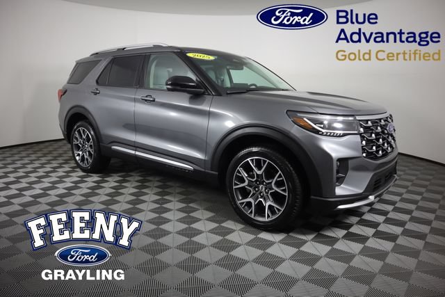 Certified 2025 Ford Explorer Platinum w/ Ultimate Package AWD/4WD image 1