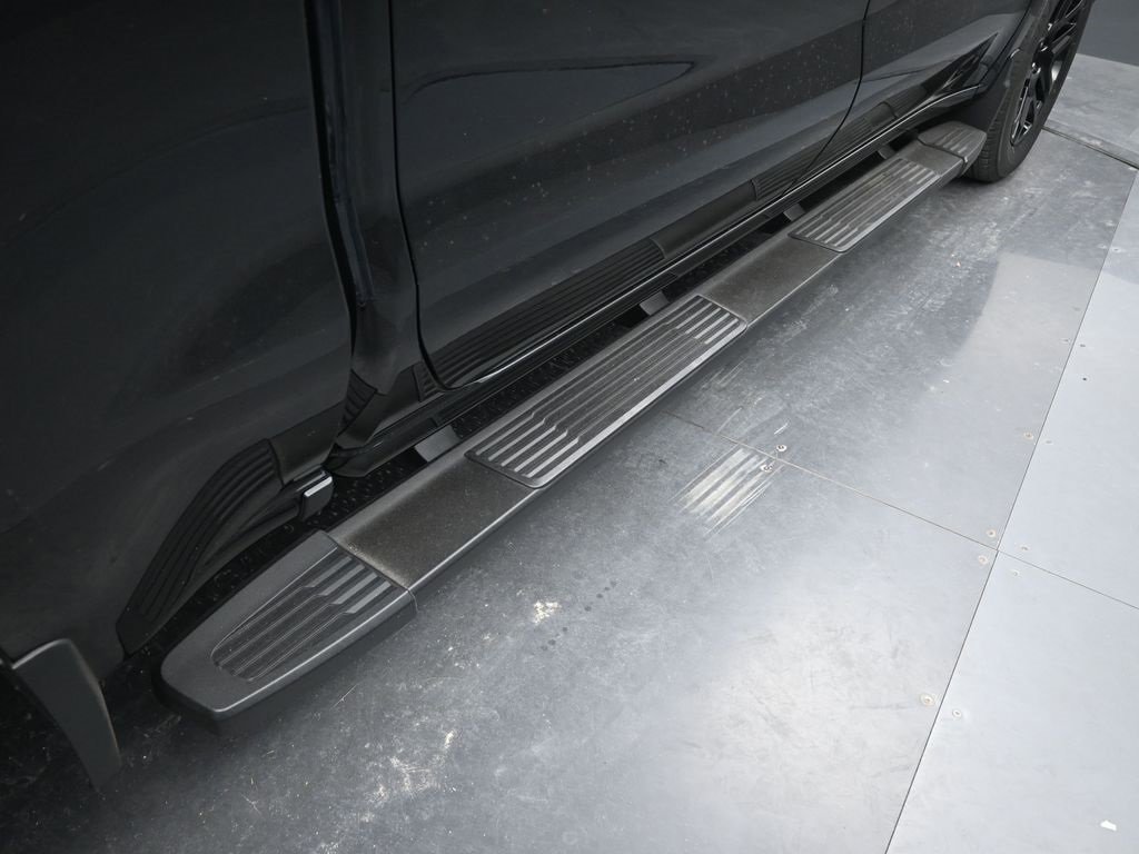 Used 2022 Chevrolet Silverado 1500 RST w/ Convenience Package II image 10