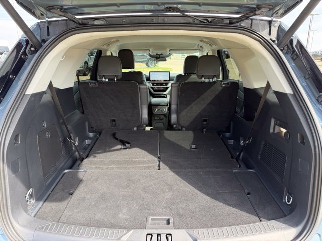 Certified 2025 Ford Explorer Active w/ Active Comfort Package RWD image 8