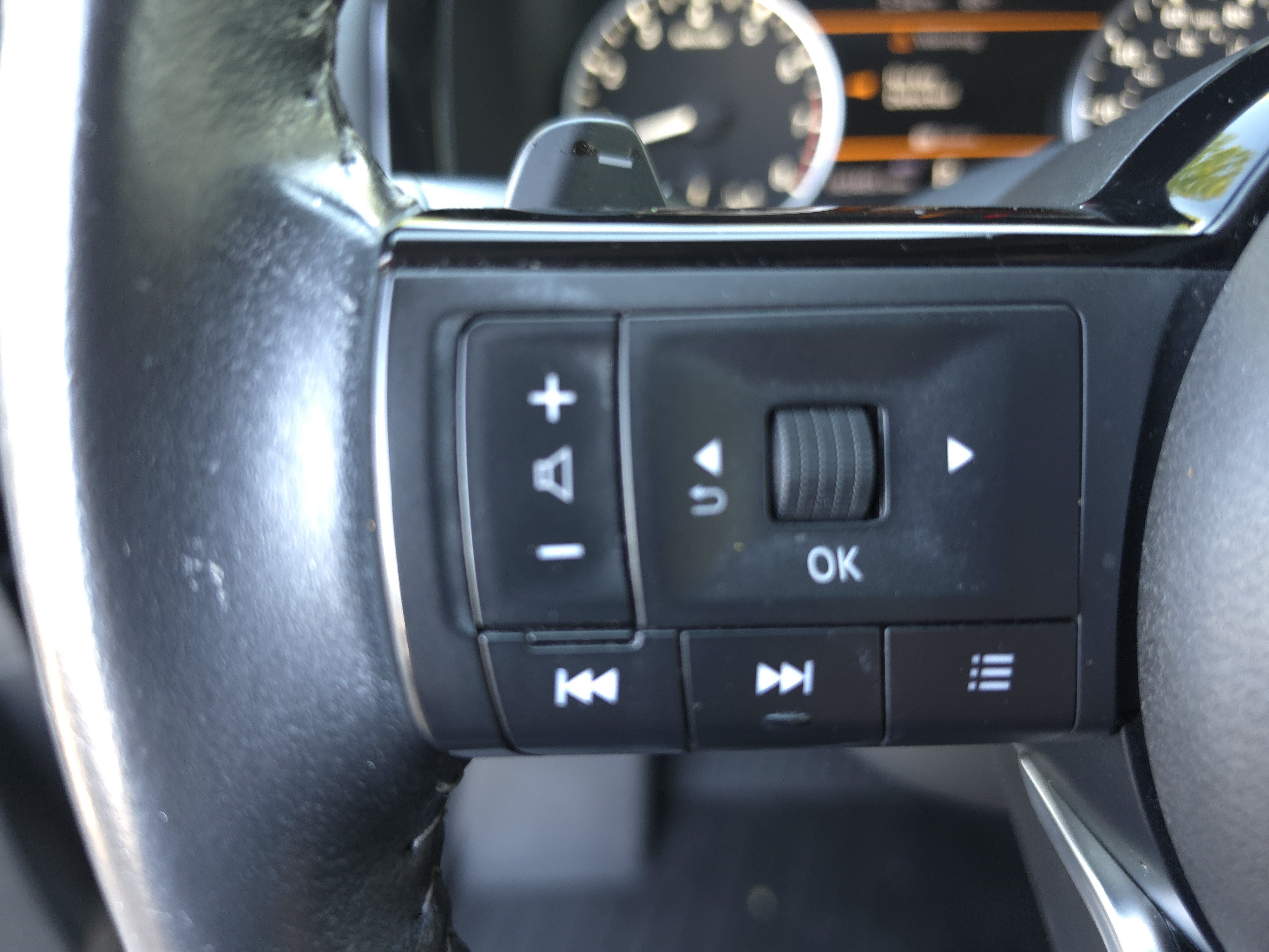 Used 2022 Nissan Pathfinder SV w/ SV Premium Package AWD/4WD image 21