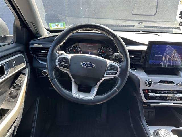 Certified 2020 Ford Explorer XLT w/ Comfort Package AWD/4WD image 37
