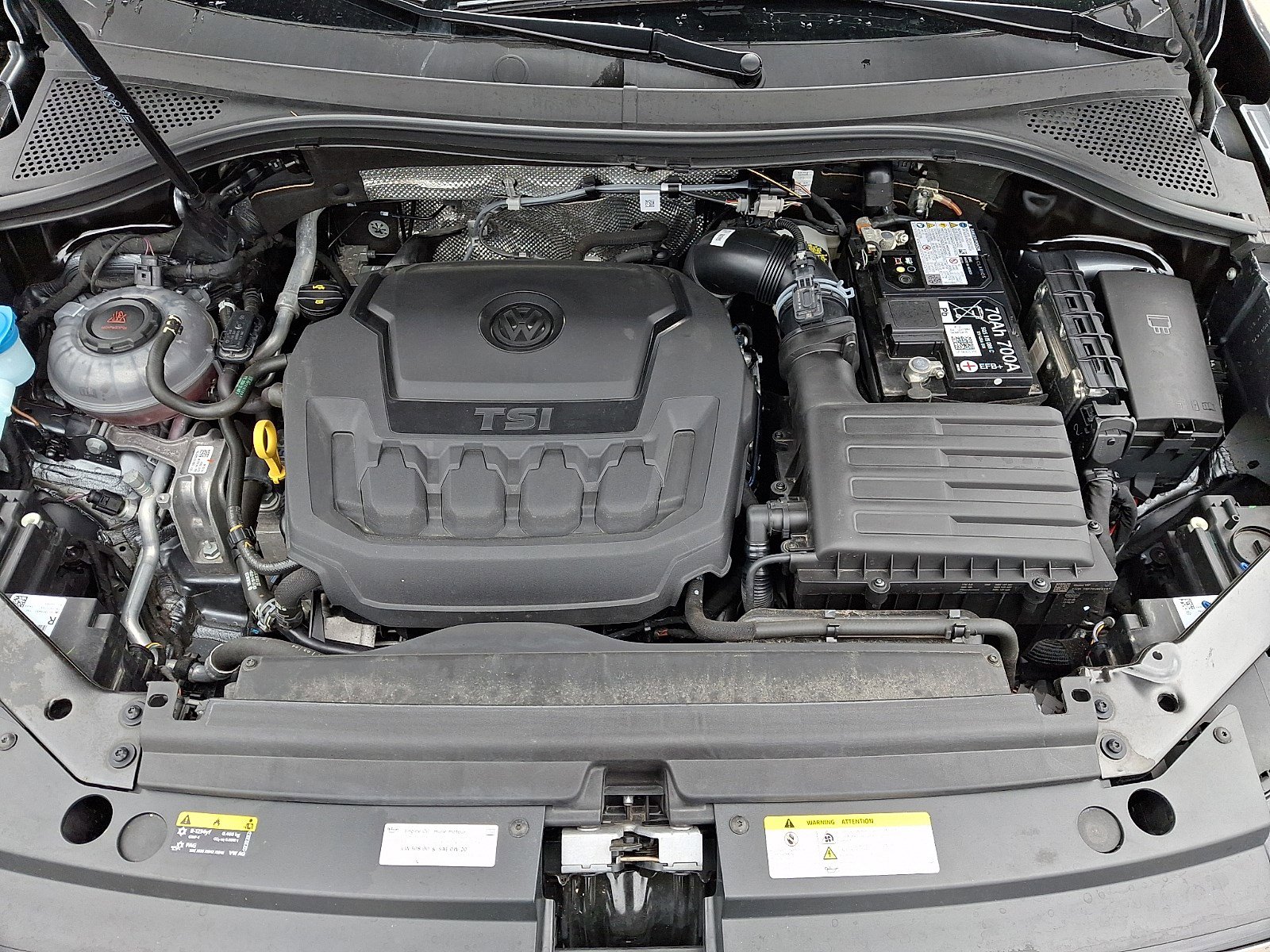 Used 2024 Volkswagen Tiguan SE R-Line FWD image 29