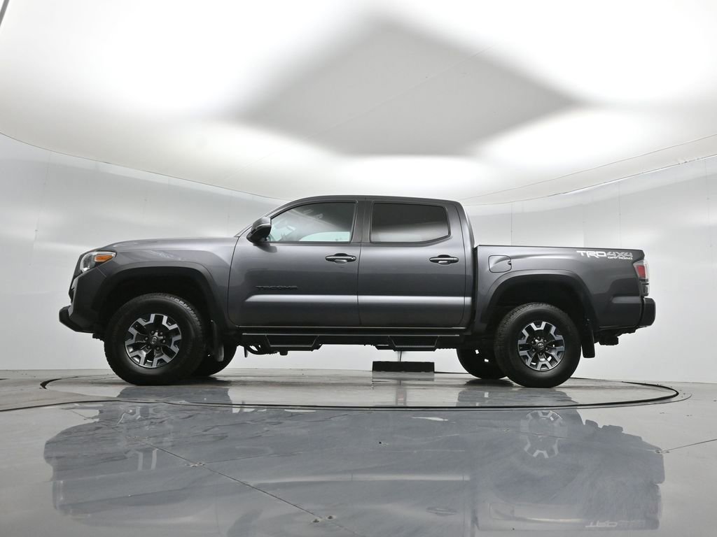 Used 2020 Toyota Tacoma TRD Off-Road w/ Technology Package image 7