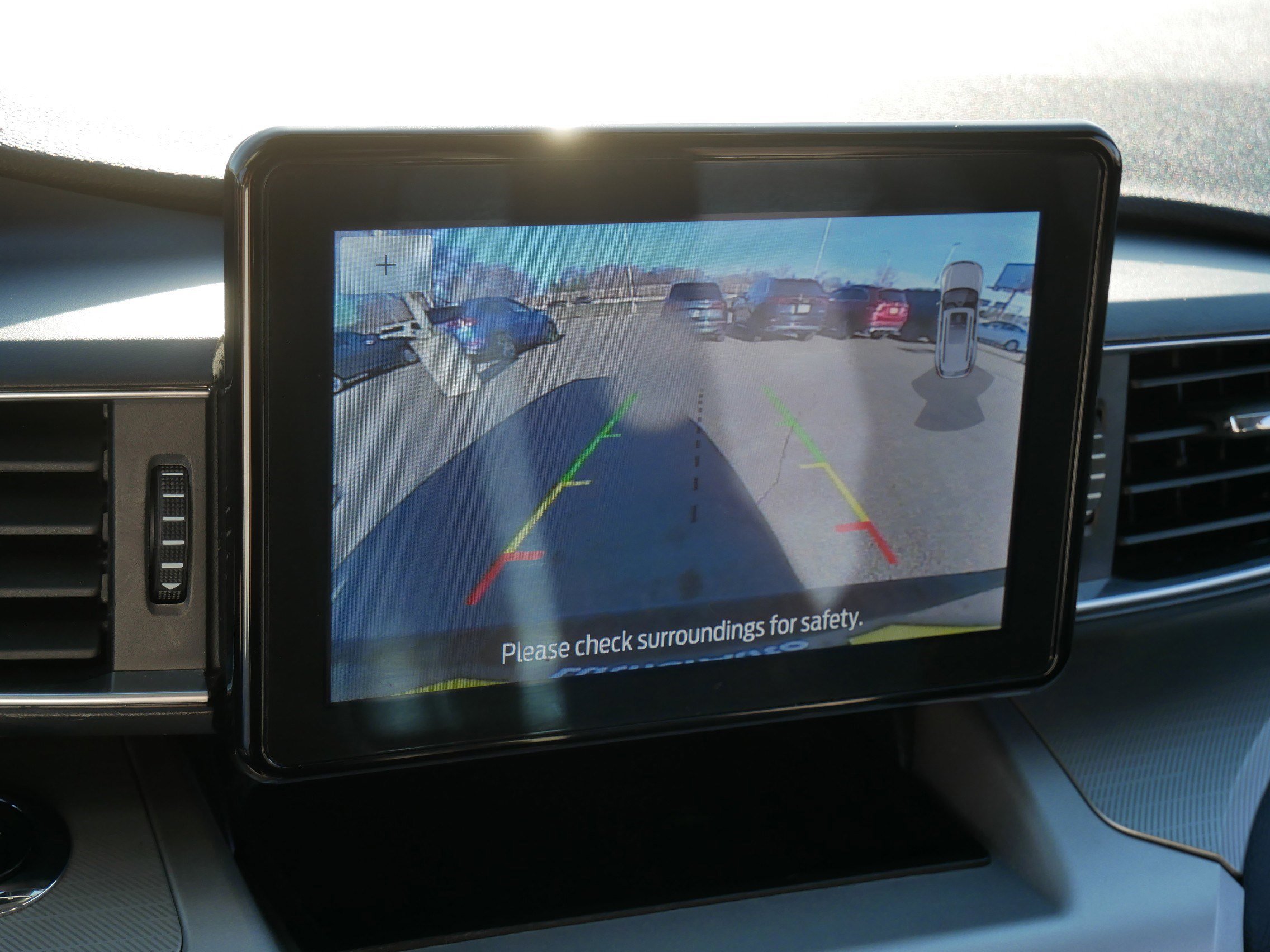 Certified 2022 Ford Explorer XLT w/ Equipment Group 202A image 32