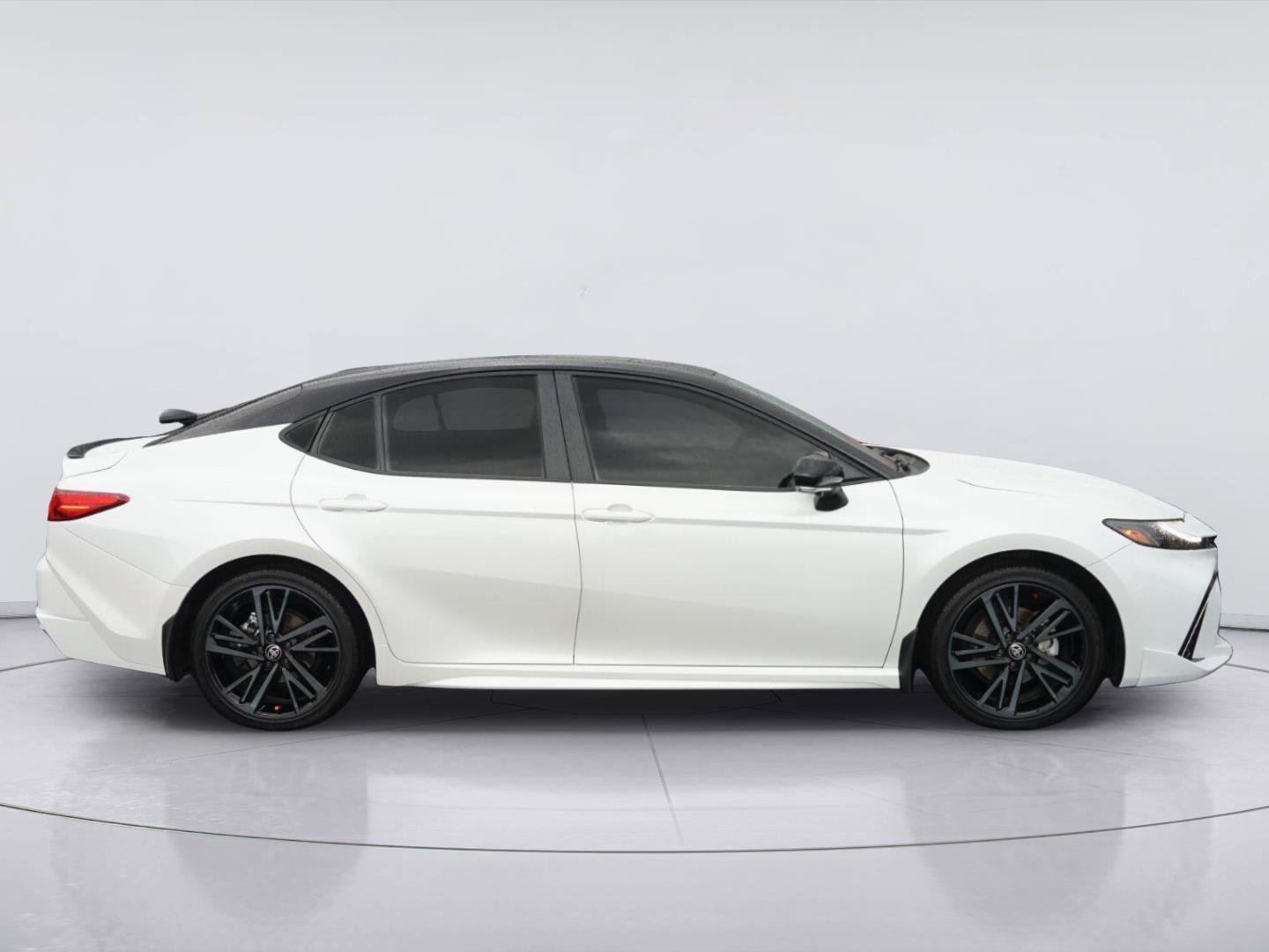 Used 2026 Toyota Camry XSE w/ Premium Plus Package FWD image 5