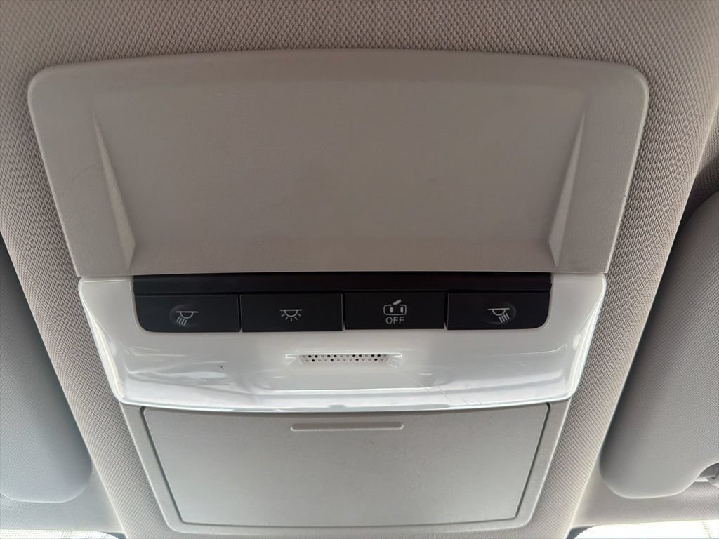 Used 2024 Nissan Rogue S FWD image 23
