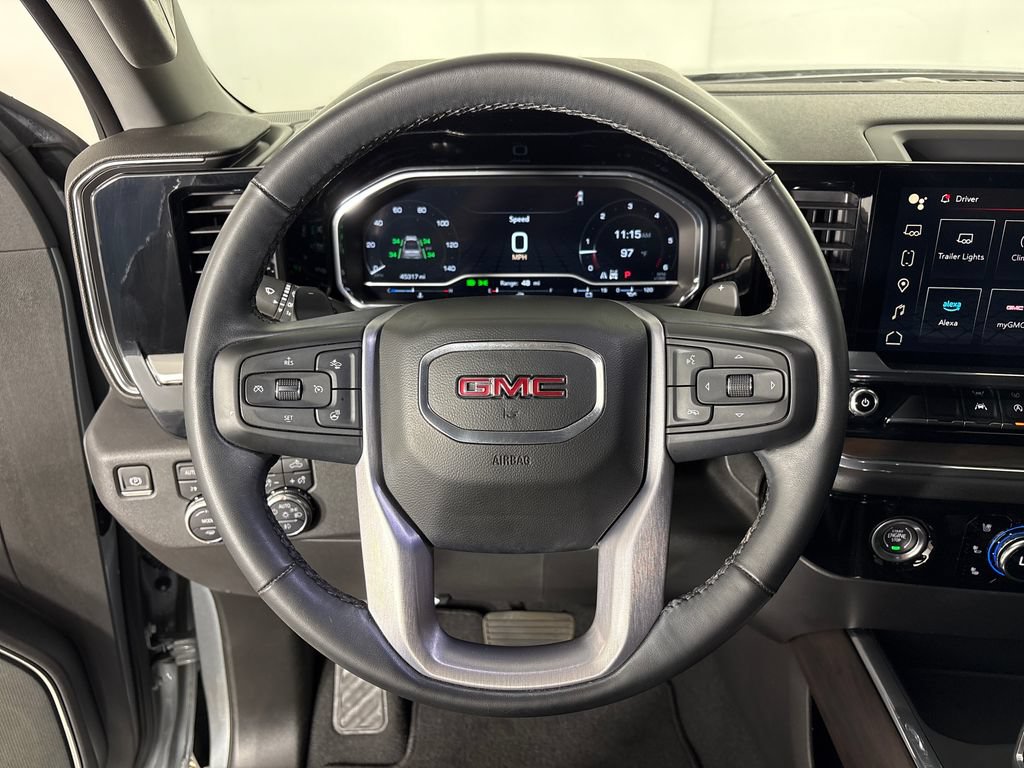 Used 2023 GMC Sierra 1500 SLT AWD/4WD image 17