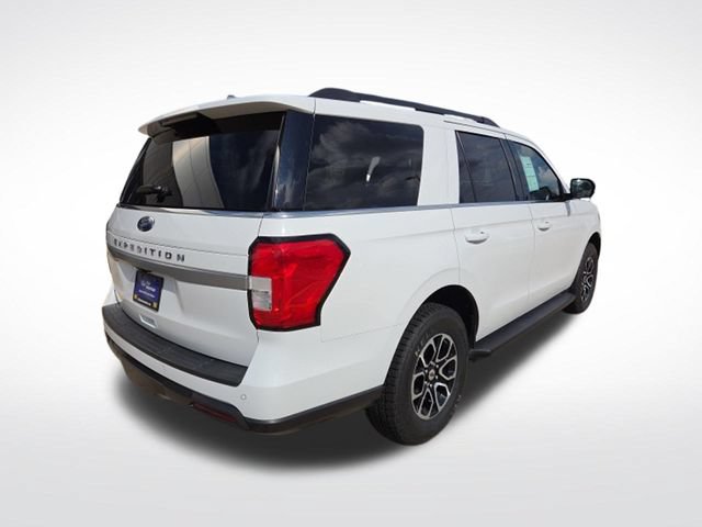 Certified 2024 Ford Expedition XLT RWD image 8