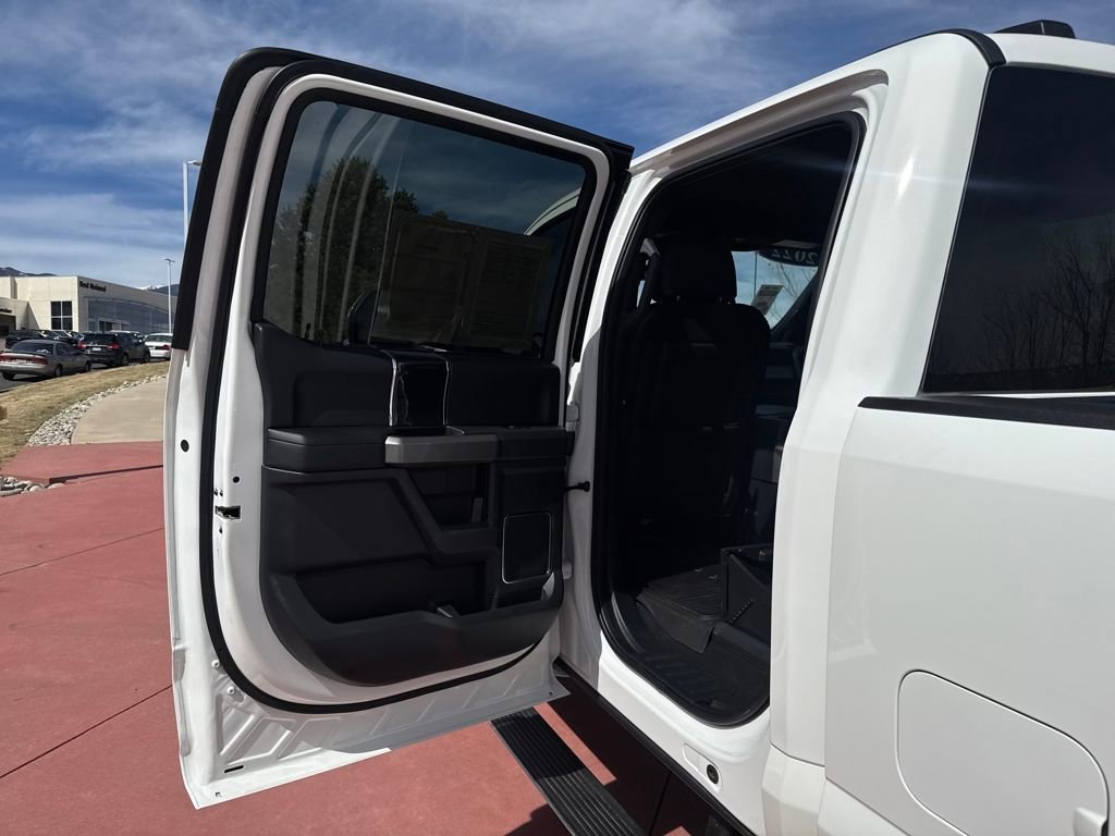 Certified 2022 Ford F450 Platinum w/ FX4 Off-Road Package image 18