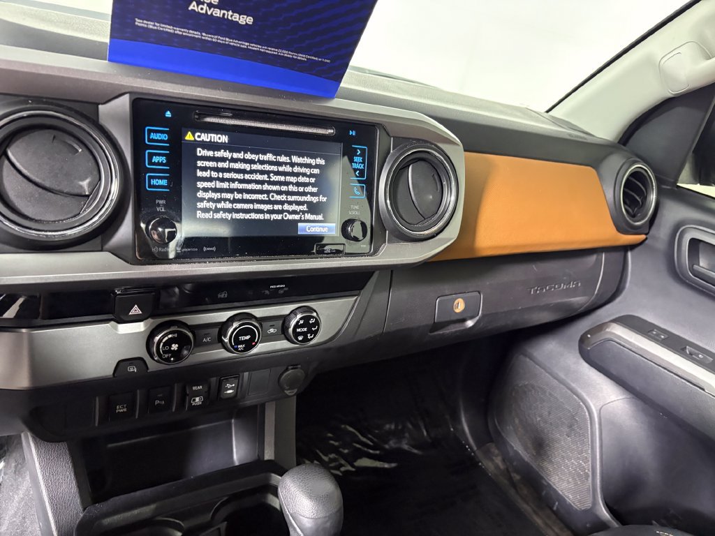 Used 2018 Toyota Tacoma SR5 RWD image 16