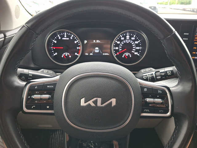 Used 2022 Kia Carnival LX FWD image 18