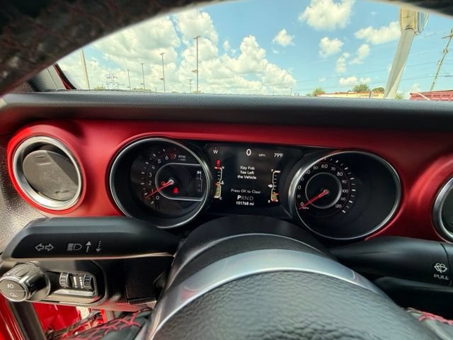 Used 2020 Jeep Gladiator Rubicon AWD/4WD image 16